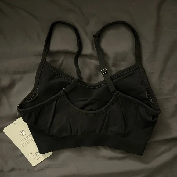 NWT Athleta Renew Bra - Picture 3 of 3